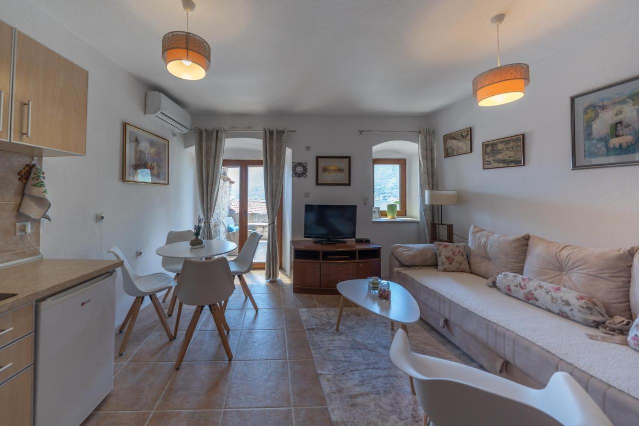 Apartments Franovic Perast Exterior photo
